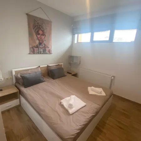 Forest Star On The Slope 2*