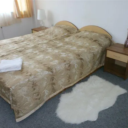 Forest Star On The Slope Hotel