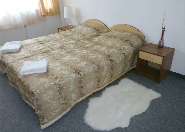 Forest Star On The Slope Hotel